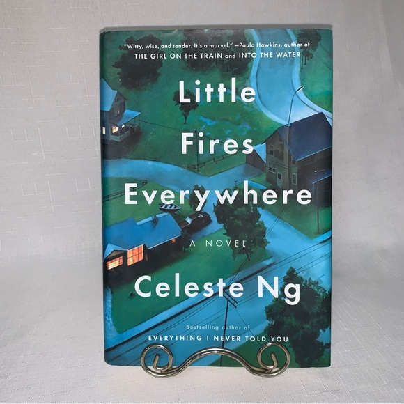 🆕 LITTLE FIRES EVERYWHERE by Celeste Ng 2017 Best Seller Book Mother & Daughter - Picture 3 of 9